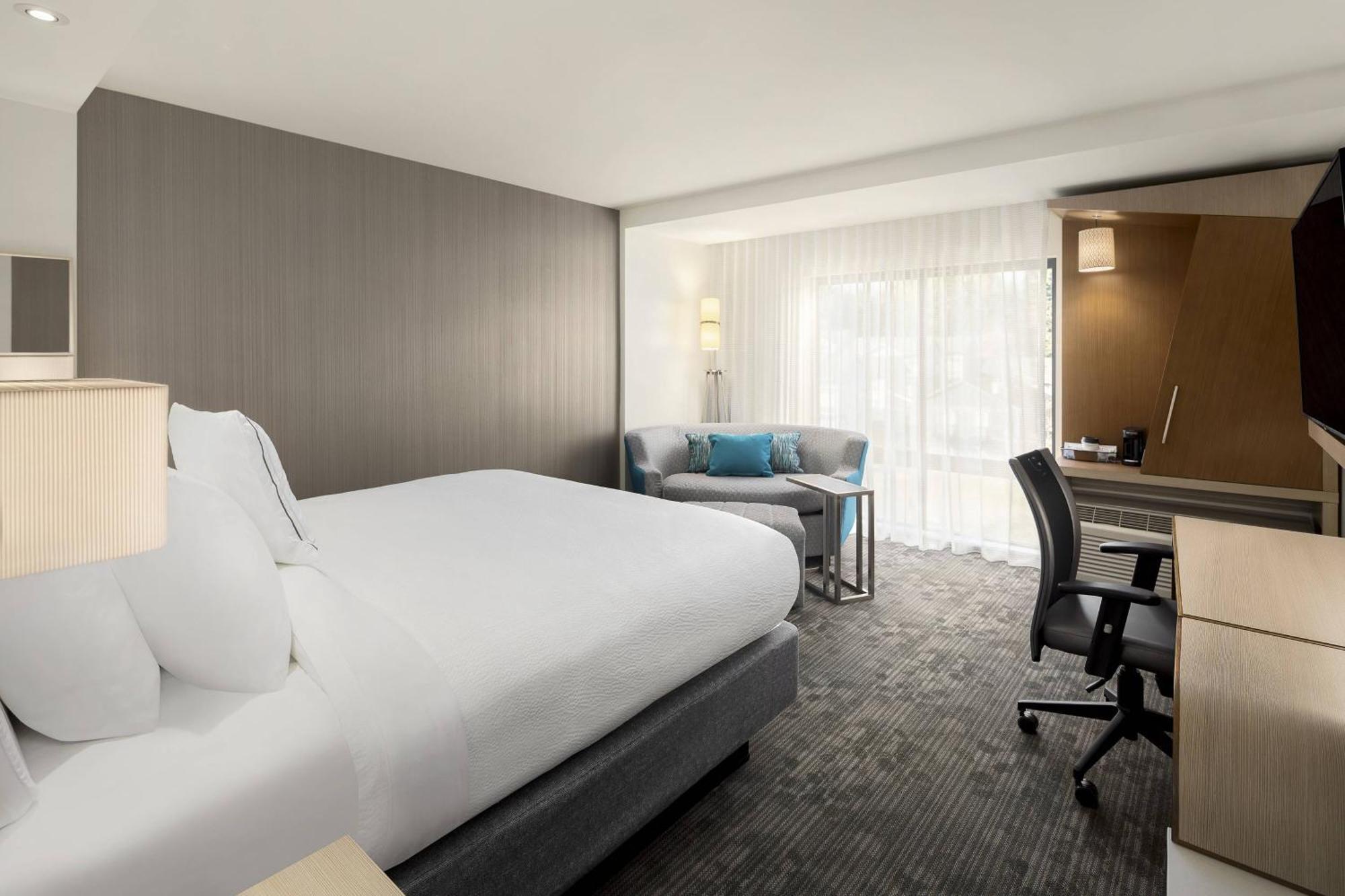 Courtyard By Marriott Seattle Northgate Ξενοδοχείο Εξωτερικό φωτογραφία