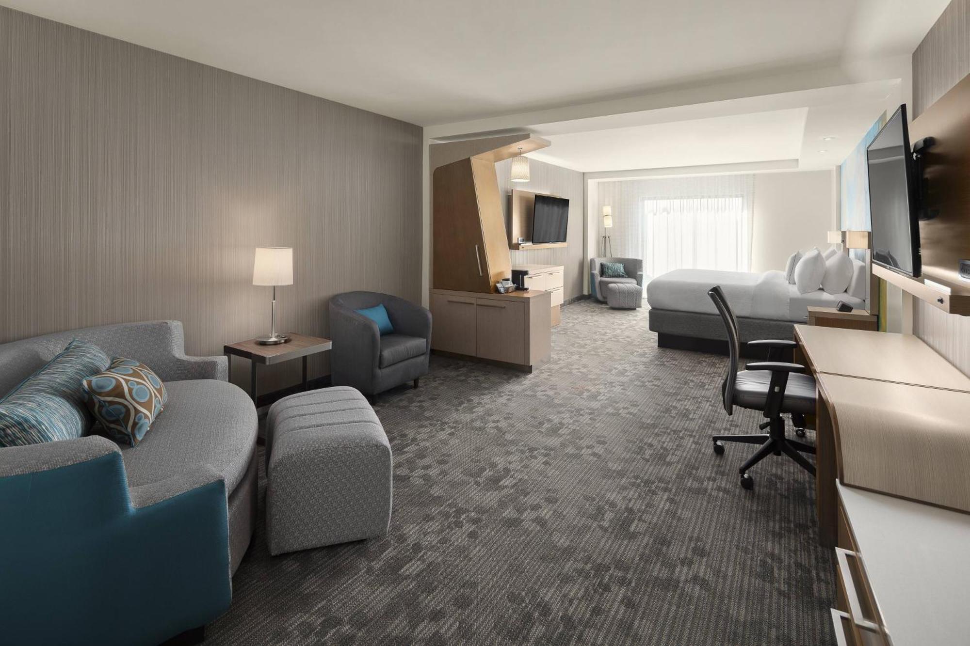 Courtyard By Marriott Seattle Northgate Ξενοδοχείο Εξωτερικό φωτογραφία